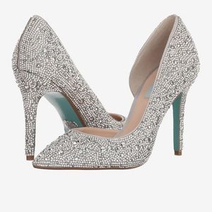 Betsey Johnson Shary Pump